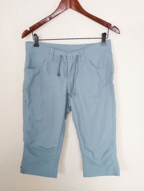 MEC Regular Fit Capri Pants Size 6